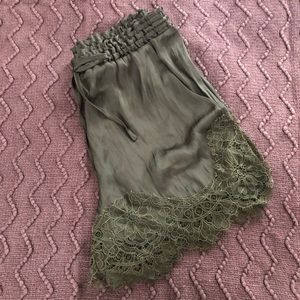 🛍 H&M Lace Hem Silky Shorts